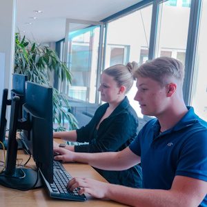 BHAK_BHAS_Villach_Start-up und Management_300x300